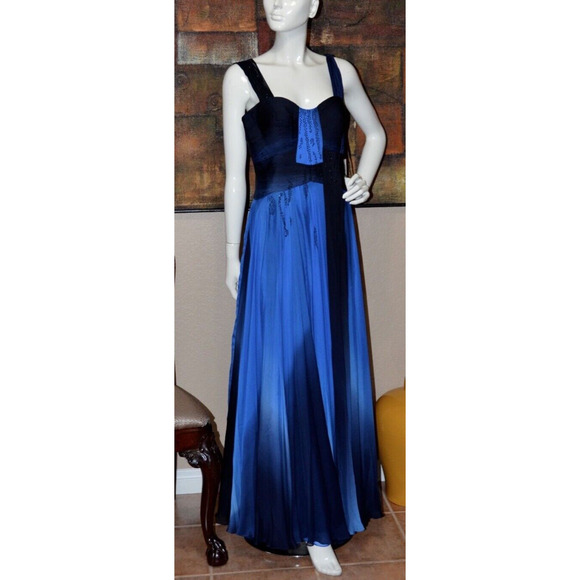 ALBERTO MAKALI Gorgeous Silk Evening Special Occasion Designer Gown Size 10 NEW! - Picture 1 of 9